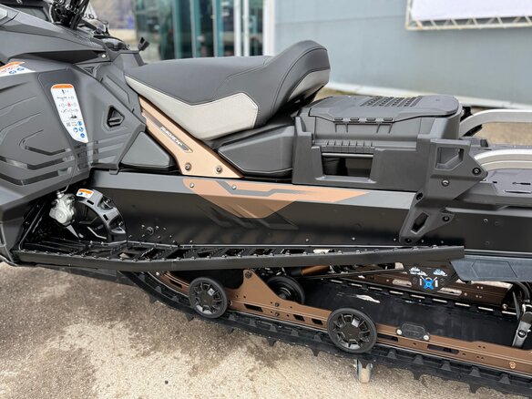 2025 BRP Lynx Commander 900, коричневый, 2690000 рублей - вид 11