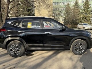 2026 Kia Seltos I Рестайлинг, чёрный, 2090000 рублей, вид 4