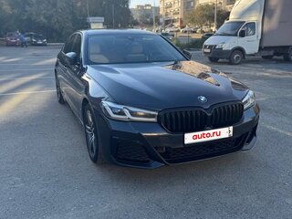 2022 BMW 5 серии 530i xDrive VII (G30/G31/G38) Рестайлинг, чёрный, 5200000 рублей, вид 3
