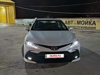 2021 Toyota Camry VIII (XV70) Рестайлинг, белый, 3300000 рублей, вид 2