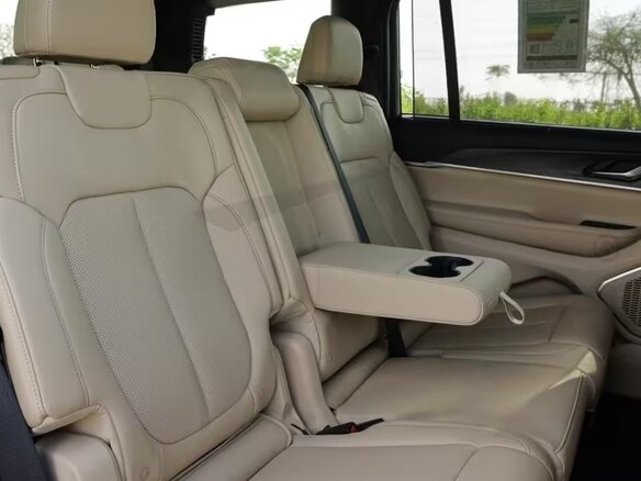 2025 Jeep Grand Cherokee L V (WL), чёрный - вид 4