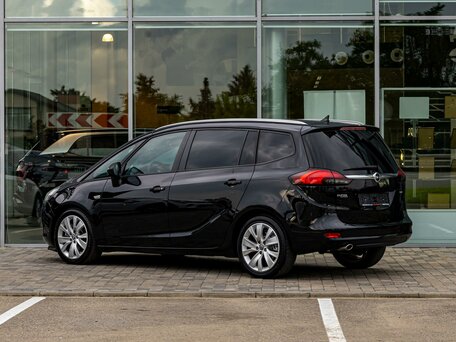 2016 Opel Zafira C, чёрный, 1295000 рублей, вид 4