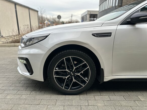 2019 Kia Optima IV Рестайлинг, белый, 1450000 рублей - вид 10