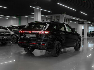 2026 Volkswagen Tiguan L Pro III (China Market), чёрный, 4700000 рублей, вид 5