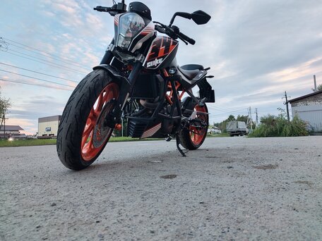 2015 KTM 390 Duke, белый, 280000 рублей, вид 3