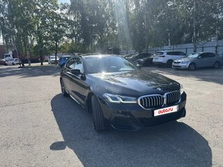 2021 BMW 5 серии Long 530Li xDrive VII (G30/G31/G38) Рестайлинг, чёрный, 4350000 рублей, вид 3