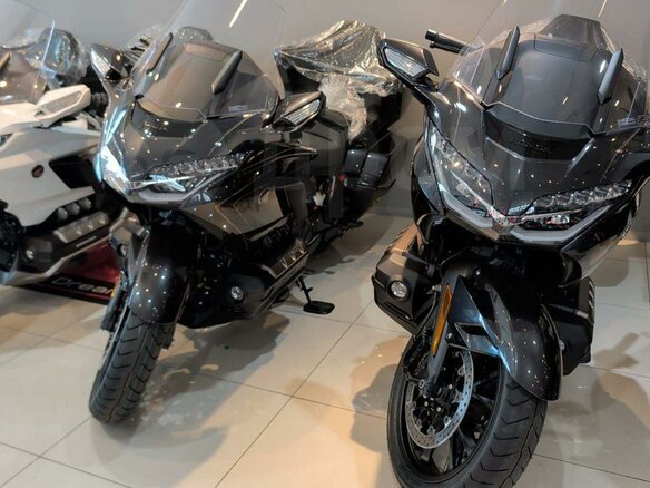 2026 Honda GL 1800 Gold Wing, серый, 3400000 рублей - вид 2