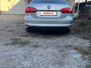 2013 Volkswagen Jetta VI, серебристый, 980000 рублей, вид 3