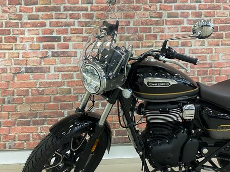 2025 Royal Enfield Meteor, чёрный, 528000 рублей, вид 4