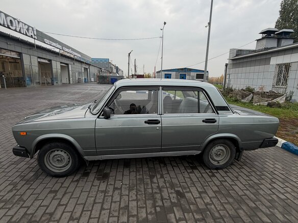 2010 Lada (ВАЗ) 2107, серый, 260000 рублей - вид 3