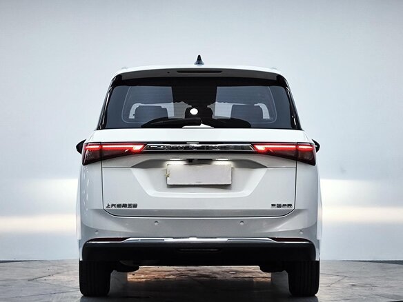 2022 Wuling Jiachen, белый, 940000 рублей - вид 5