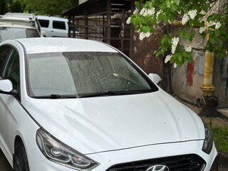 2018 Hyundai Sonata VII (LF) Рестайлинг, белый, 1400000 рублей, вид 4