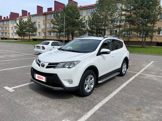 2013 Toyota RAV4 IV (XA40), белый, 2450000 рублей, вид 1