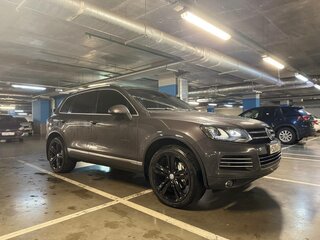 2012 Volkswagen Touareg II, серый, 1650000 рублей, вид 1