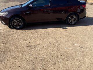 2010 Kia Cerato 6-speed II, чёрный, 680000 рублей, вид 4