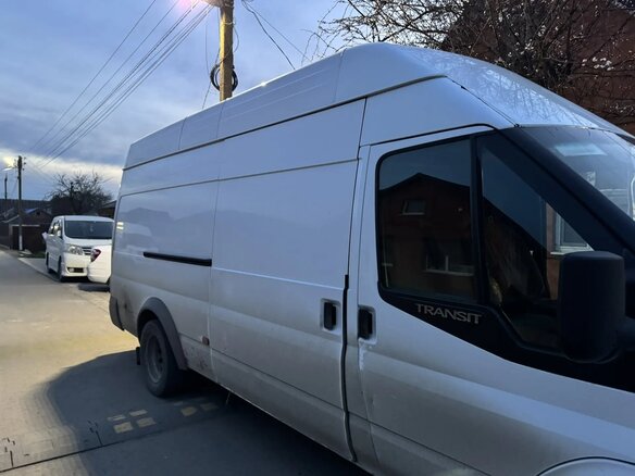 2010 Ford Transit, белый, 1350000 рублей - вид 2