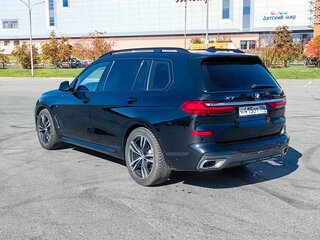 2021 BMW X7 40i I (G07), чёрный, 7400000 рублей, вид 5