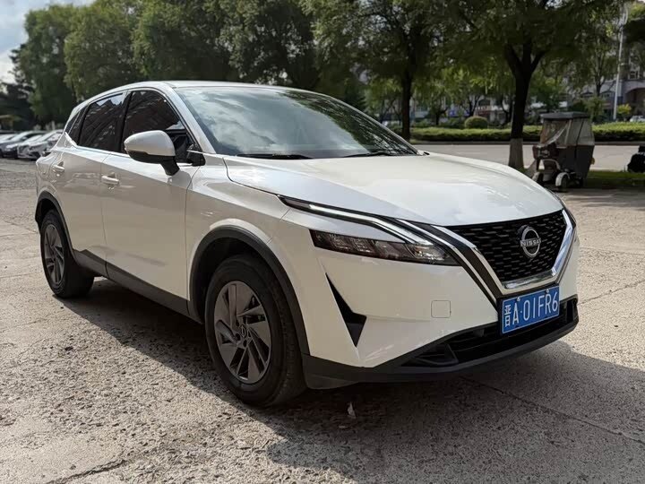Открыть фотографии: Nissan Qashqai III
