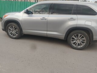 2015 Toyota Highlander III (XU50), серый, 2250000 рублей, вид 2