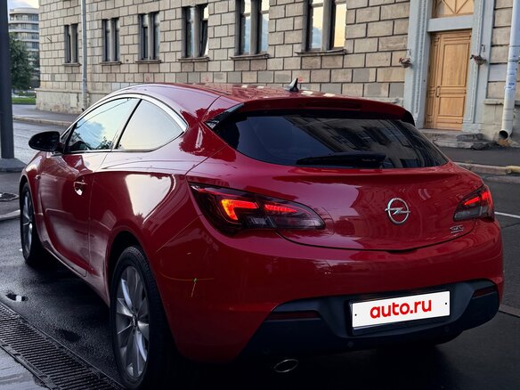 2012 Opel Astra GTC J Рестайлинг, красный - вид 3