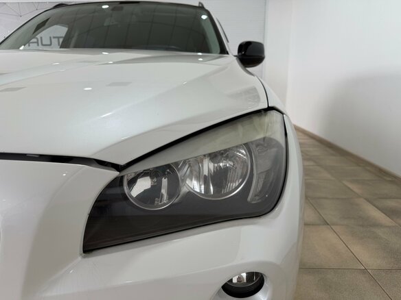 2012 BMW X1 18i I (E84), белый - вид 18