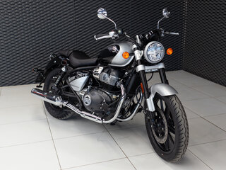 2026 Royal Enfield Super Meteor, серебристый, 773000 рублей, вид 1