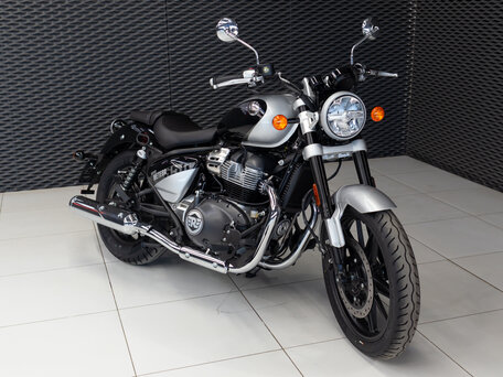 2026 Royal Enfield Super Meteor, серебристый, 773000 рублей, вид 1