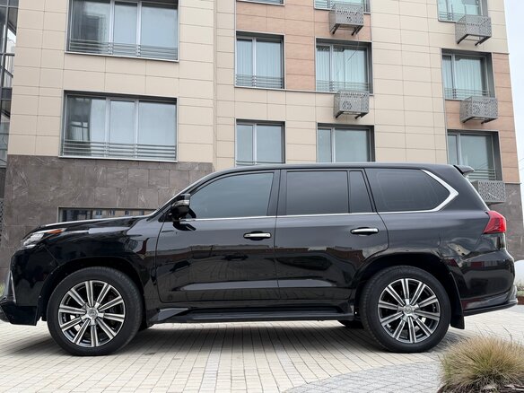 2017 Lexus LX 450d III Рестайлинг 2, чёрный, 7500000 рублей - вид 17