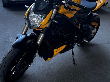 2011 Ducati Streetfighter, жёлтый, 500000 рублей, вид 3