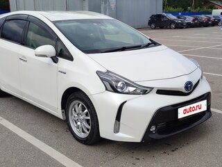 2017 Toyota Prius Alpha I (ZVW40/41) Рестайлинг, белый, 1550000 рублей, вид 1