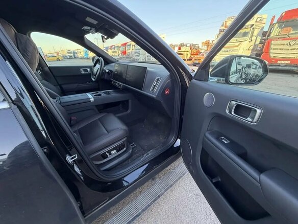 2023 Li Auto (Lixiang) L9 44.5 kWh I, чёрный, 6300000 рублей - вид 8