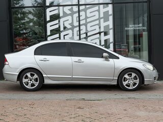 2010 Honda Civic VIII Рестайлинг, серебристый, 589000 рублей, вид 5