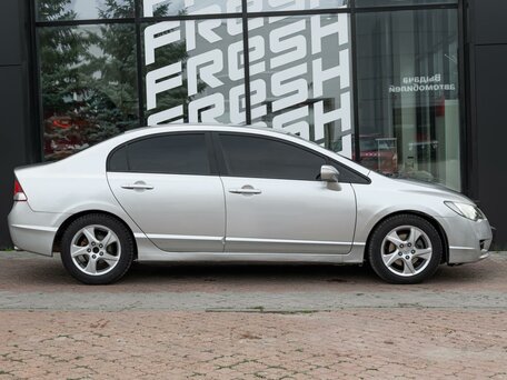 2010 Honda Civic VIII Рестайлинг, серебристый, 520000 рублей, вид 5