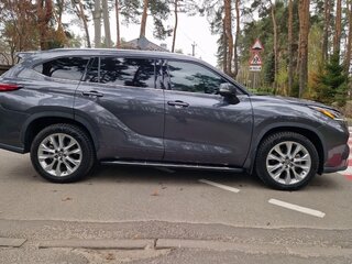 2020 Toyota Highlander IV (XU70), серый, 5150000 рублей, вид 3