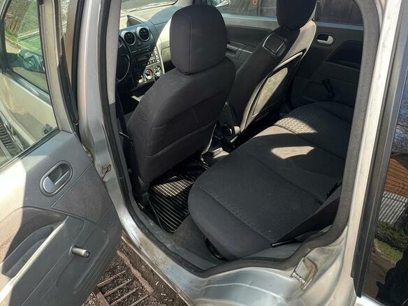 2002 Ford Fusion I, серебристый, 250000 рублей - вид 6