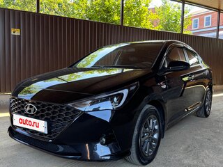 2022 Hyundai Solaris II Рестайлинг, чёрный, 1980000 рублей, вид 1