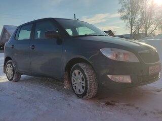 2011 Skoda Fabia II Рестайлинг, синий, 450000 рублей, вид 3