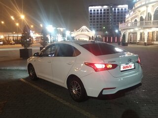 2017 Hyundai Solaris II, белый, 780000 рублей, вид 4