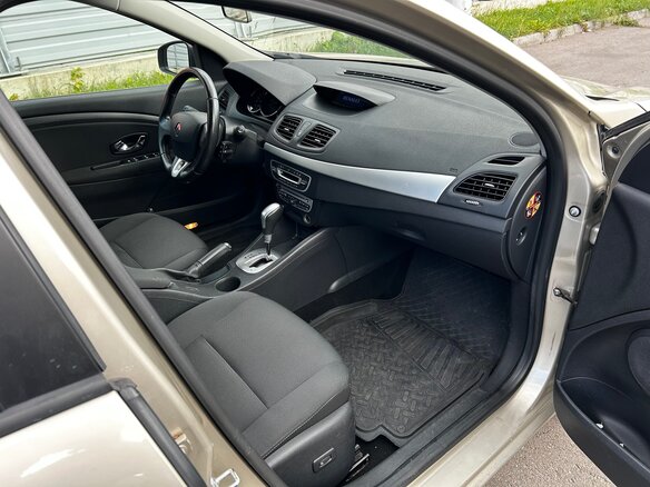 2012 Renault Fluence I, бежевый - вид 10