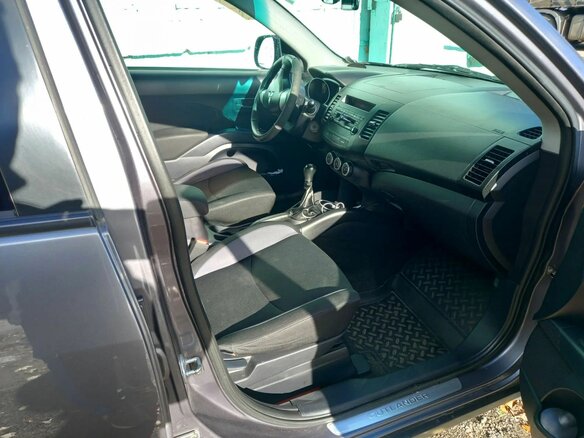 2008 Mitsubishi Outlander II, серый - вид 15