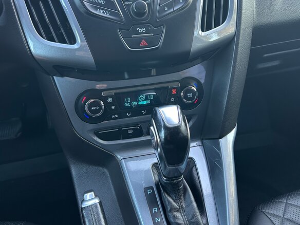 2012 Ford Focus III, белый, 720000 рублей - вид 8