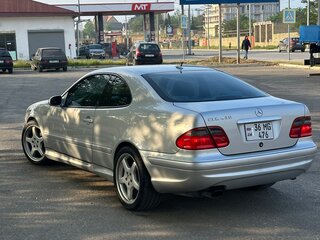 2000 Mercedes-Benz CLK-Класс 430 I (W208) Рестайлинг, серебристый, 900000 рублей, вид 4