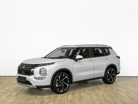 Mitsubishi Outlander IV