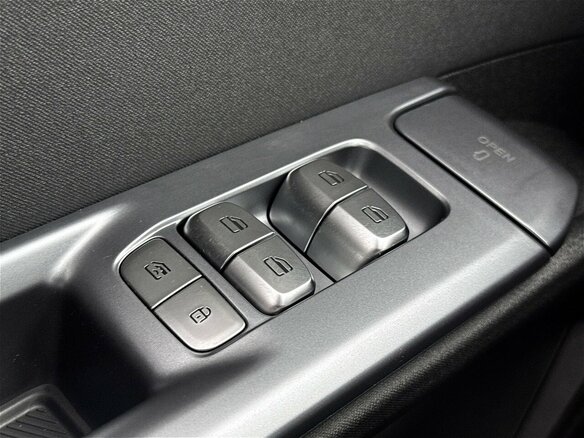 2026 Omoda C5 II, красный, 2929000 рублей - вид 17