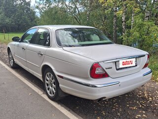 2004 Jaguar XJ III (X350/X358), белый, 1700000 рублей, вид 3