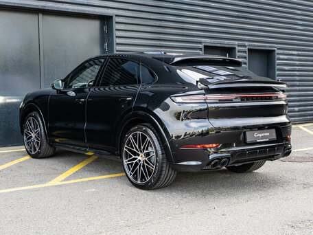 2026 Porsche Cayenne Coupé III Рестайлинг, чёрный, 20490000 рублей, вид 3