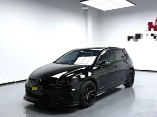 2020 Volkswagen Golf VII Рестайлинг, чёрный, 1431027 рублей, вид 1