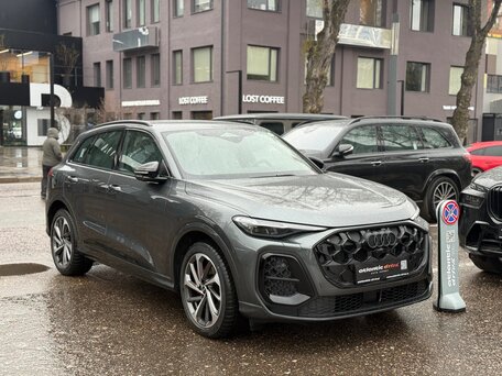 2025 Audi Q5 40 TDI III (GU), чёрный, 8750000 рублей, вид 3