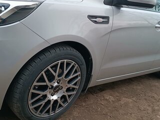 2017 Kia Rio III Рестайлинг, серебристый, 1150000 рублей, вид 2