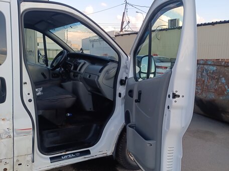 2003 Opel Vivaro, белый, 650000 рублей, вид 4